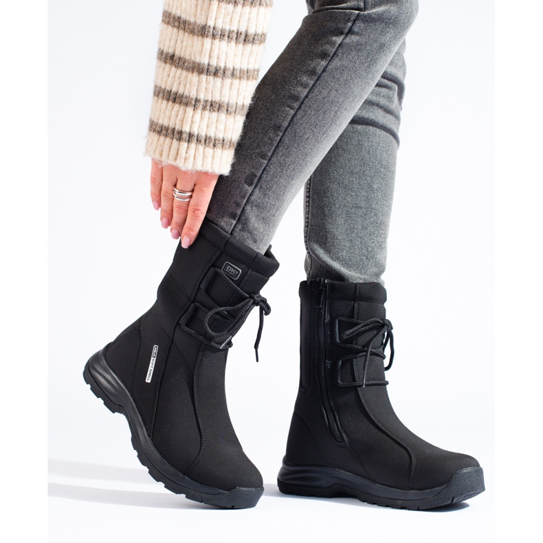 Vandringsskor för kvinnor med en DK fårskinnsrock svart 1