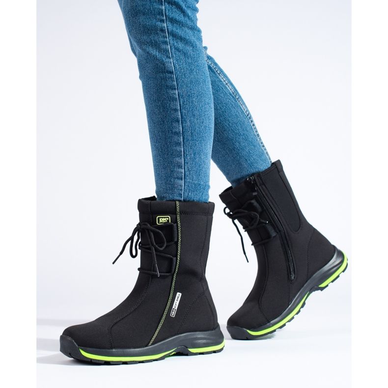 Vandringsskor för kvinnor med en DK fårskinnsrock svart 1