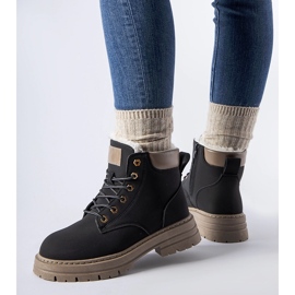 Svarta isolerade Mcwhorter-stövlar 1