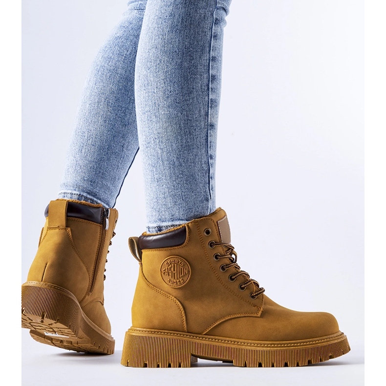 Klassiska brunisolerade Tricase-arbetare 1