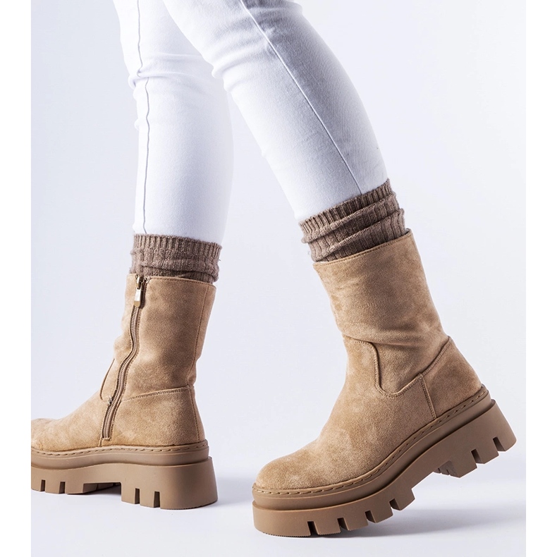 Bruna isolerade ankelboots med massiv Umber-plattform 1