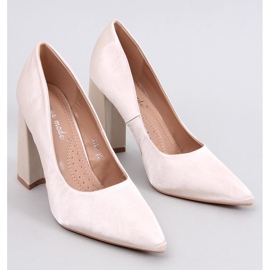 Astia Beige pumps med hög klack i satin 1