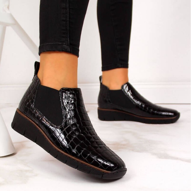 Rieker W R474 stövlar i svart ormskinn 2