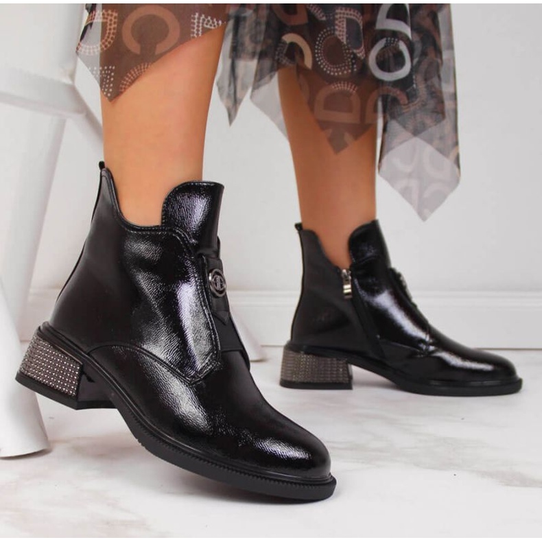 Filippo W PAW256 svarta stövletter med dekorativt block 2