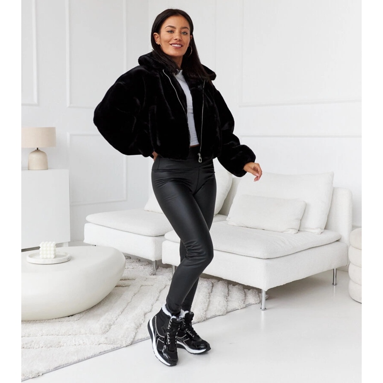 Svarta Diadora-isolerade sportstövlar 1