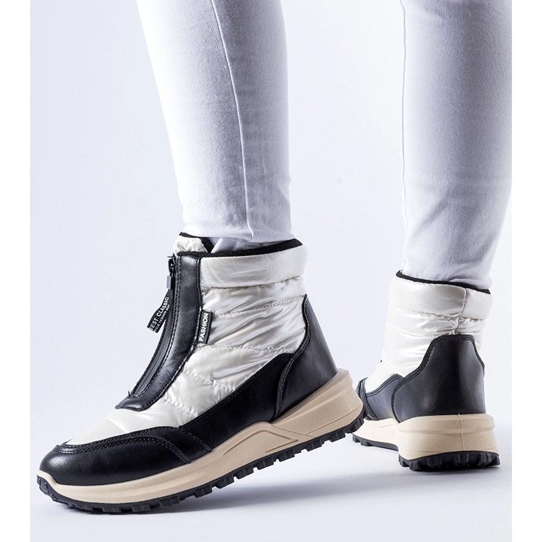 Vita isolerade snökängor med Ritter-dragkedja 1