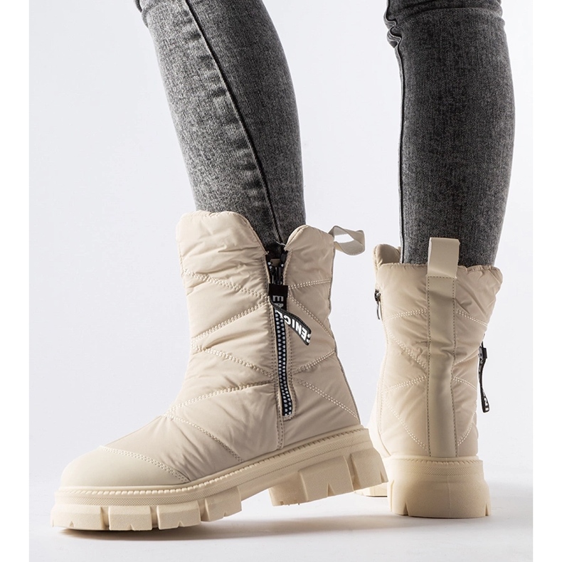 Beige isolerade quiltade Antonina snöstövlar 1