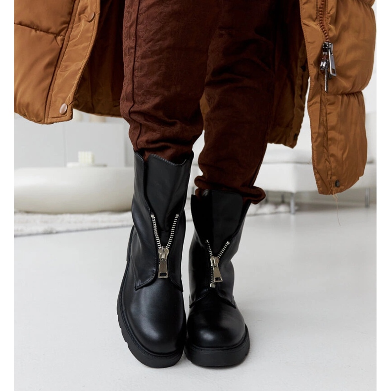 Svarta isolerade stövlar med Oakdale-dragkedja 1