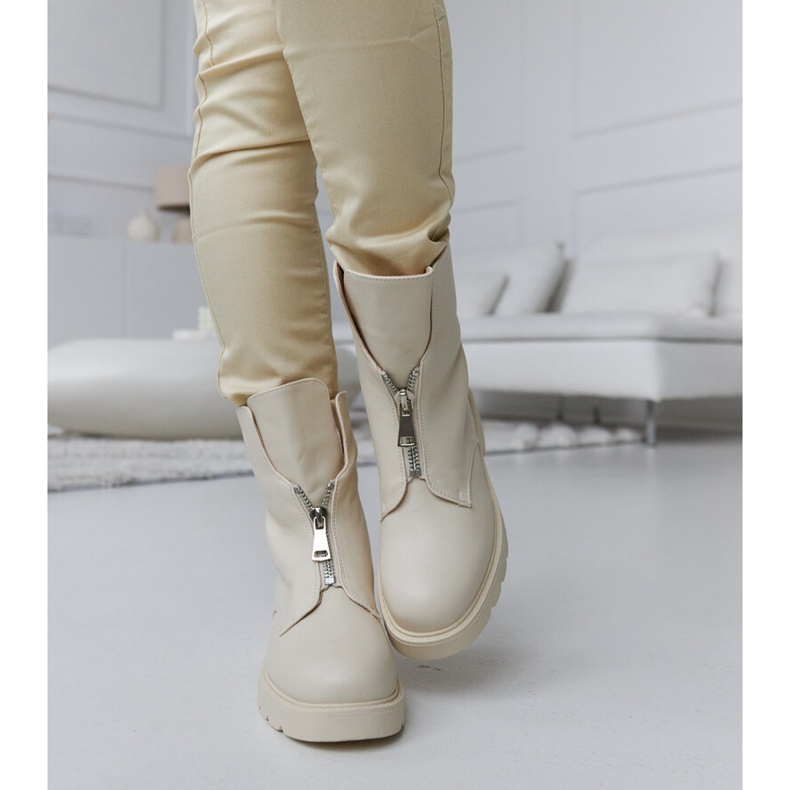Beige isolerade stövlar med dragkedja från Oakdale 1