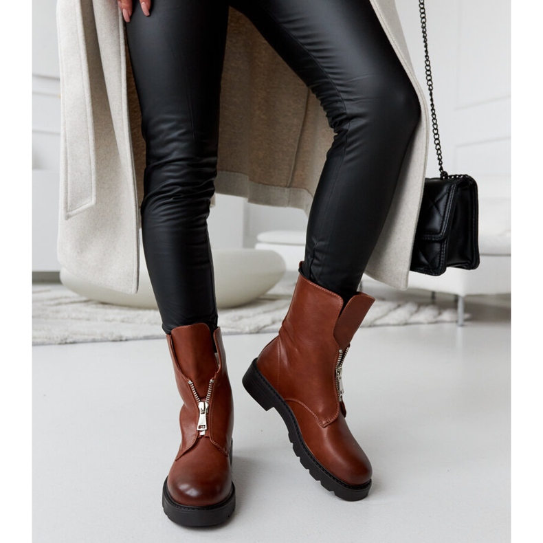 Bruna isolerade stövlar med dragkedja från Oakdale 2