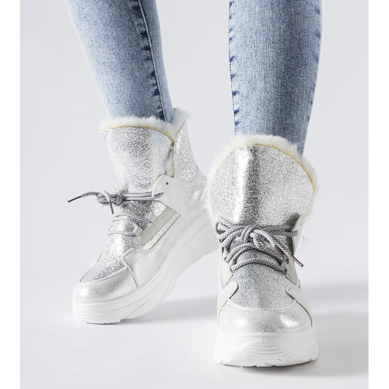 Vita och silverisolerade Stringer snöstövlar silver- 1