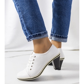 BM Vita skor på Filra stolpen 2