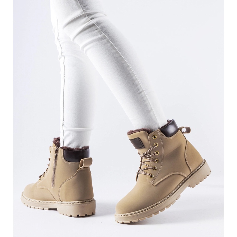 Beige isolerade klassiska Leonardo-arbetare 1