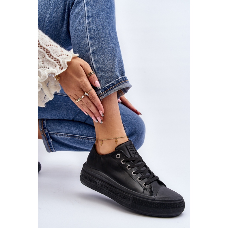 Damisolerade låga sneakers Black Big Star MM274031 svart 1