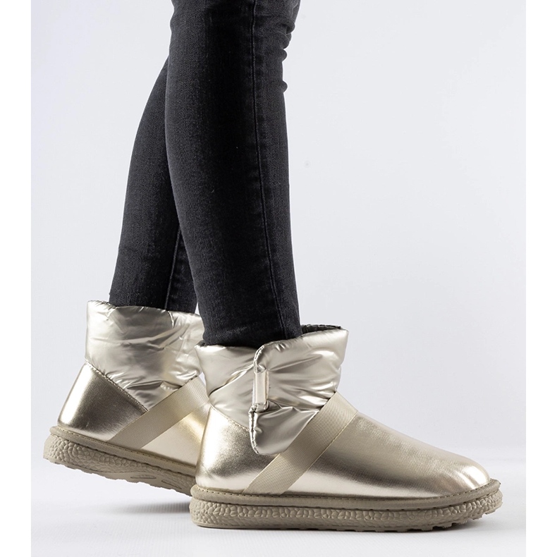 Guldblanka Delaune korta snöstövlar gyllene 1