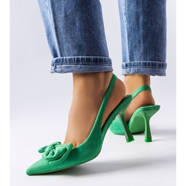 Gröna stift med rosett från Olengo 2