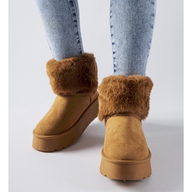 Bruna snöstövlar dekorerade med Adelfia-päls 1