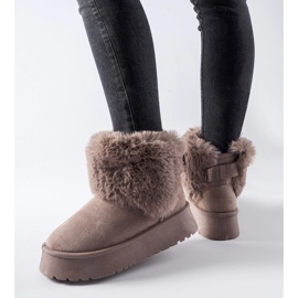 Lila snökängor dekorerade med Adelfia-päls violett 1