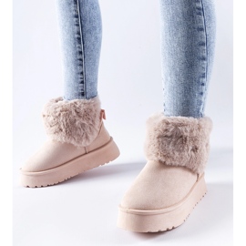 Rosa snökängor dekorerade med Adelfia-päls 1