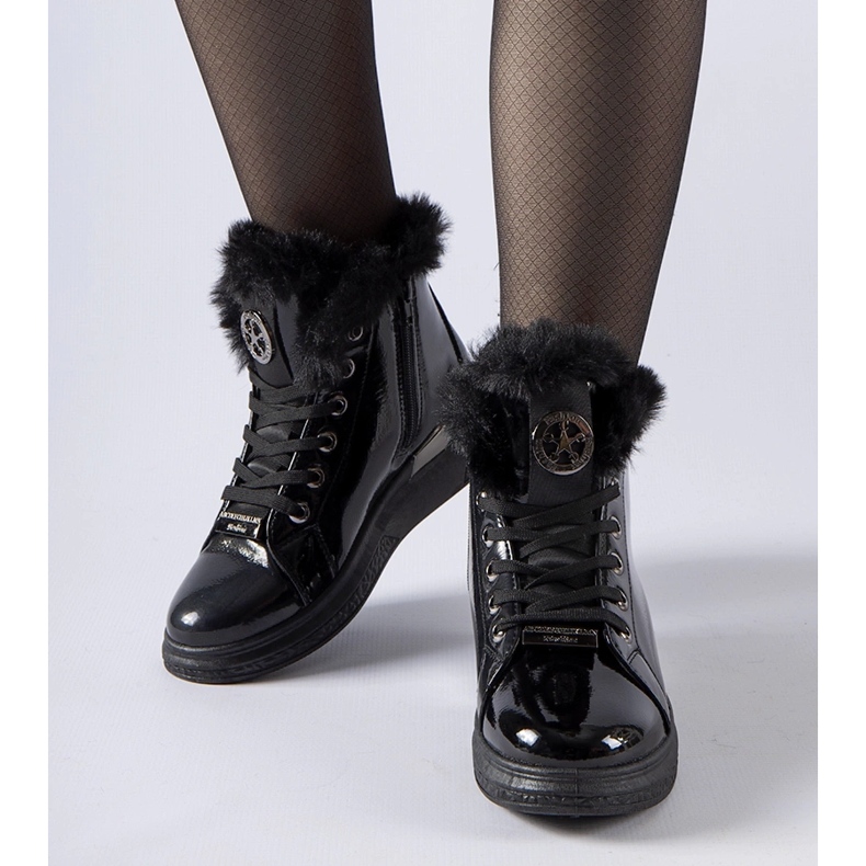 Svarta sneakers fodrade med lubriano-päls 1