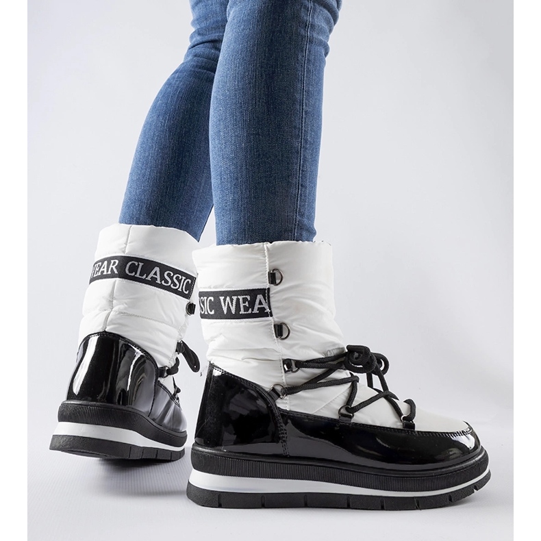 Vita snökängor på Vineyard-plattformen 1