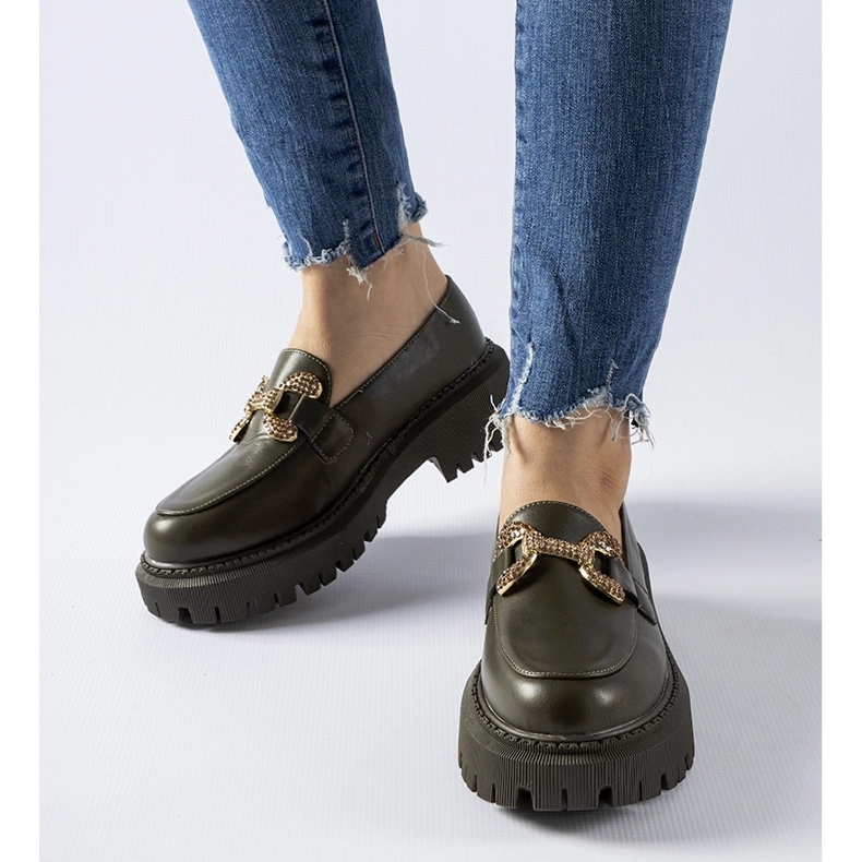 Gröna mockasiner dekorerade med Uzzone-rhinestones 1