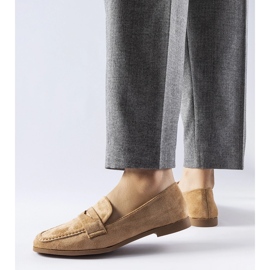 Mörkbeige mockasiner gjorda av Medford eko-mocka 1