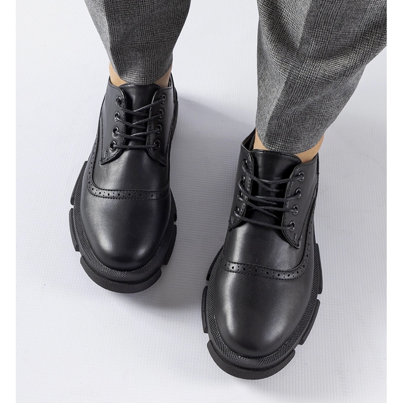 Piazzetta svarta snörskor 2