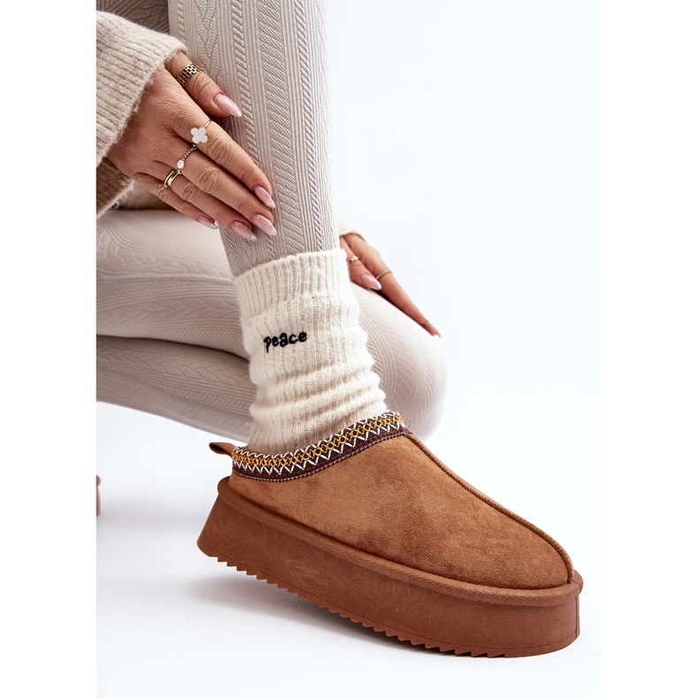 Tofflor med tjock sula av ekomocka Camel Sylva brun 2