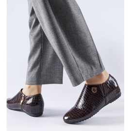 Bruna lackskor från Nelec 1