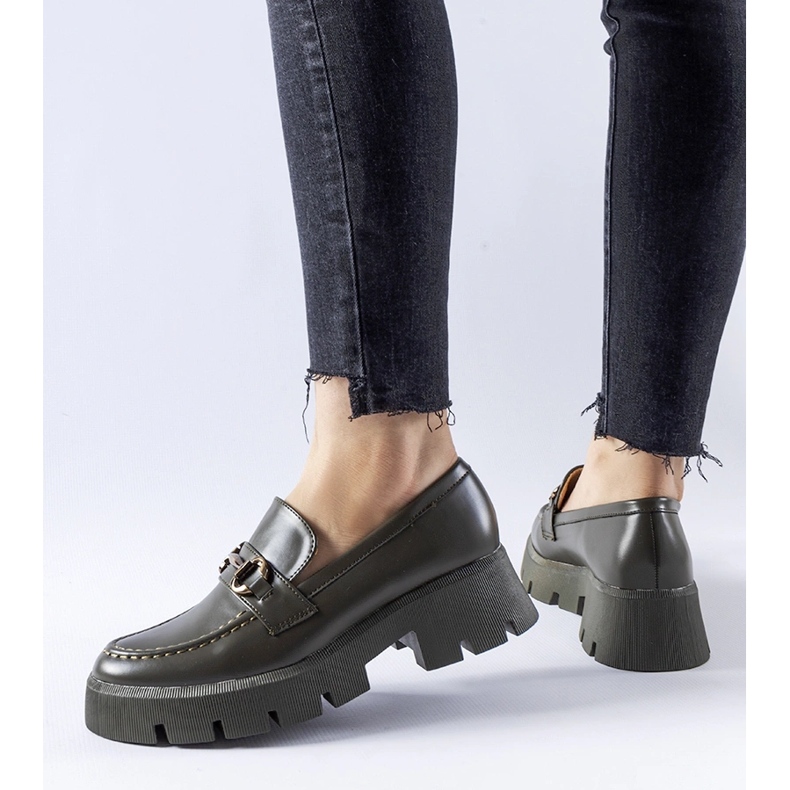 Gröna mockasiner med Cerzeto-spänne 1