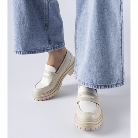 Massiva vita Miniato-mockasiner beige 1