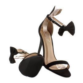 Sandaler på en nål med öron ZJ-15P Svart 2