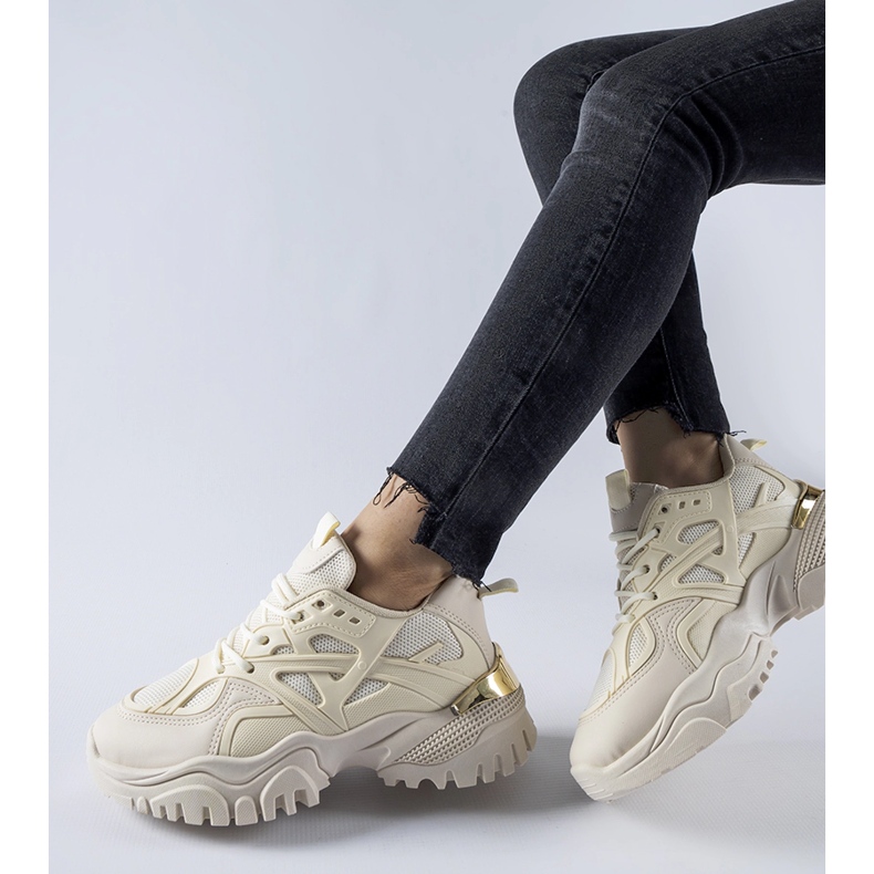 Beiga sportsneakers från Cislago beige 1