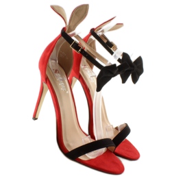 Sandaler på en stift med öron ZJ-15P Röd 2