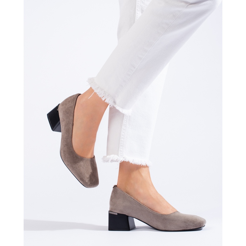 Snygga pumps höga klackar La.Fi grå 2