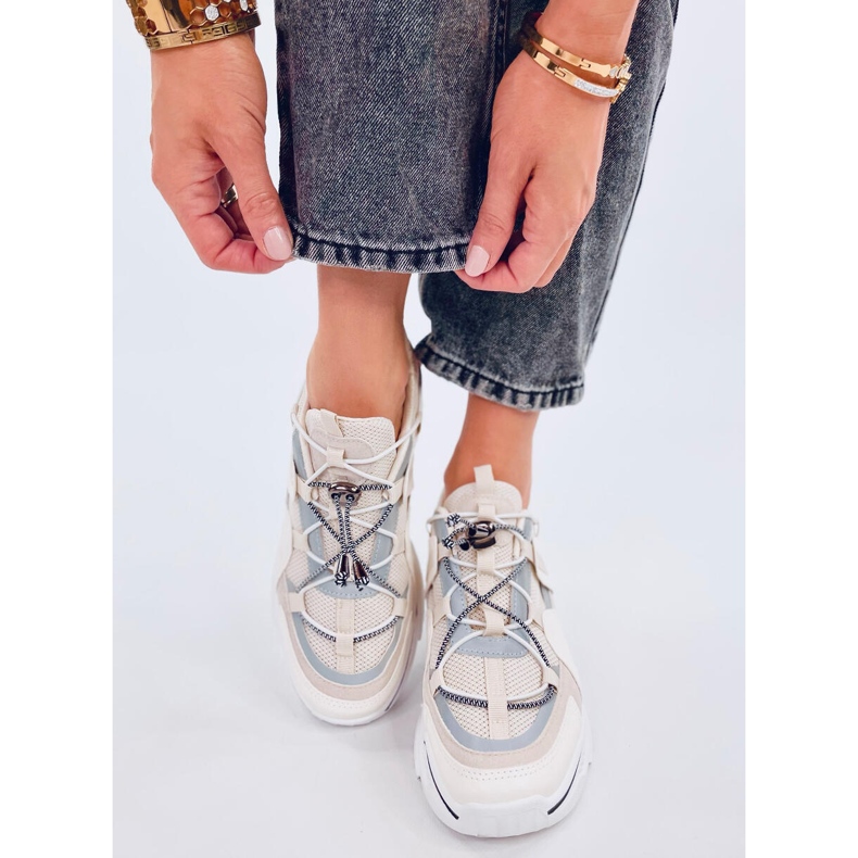 Amica Aprikos tränare beige 1