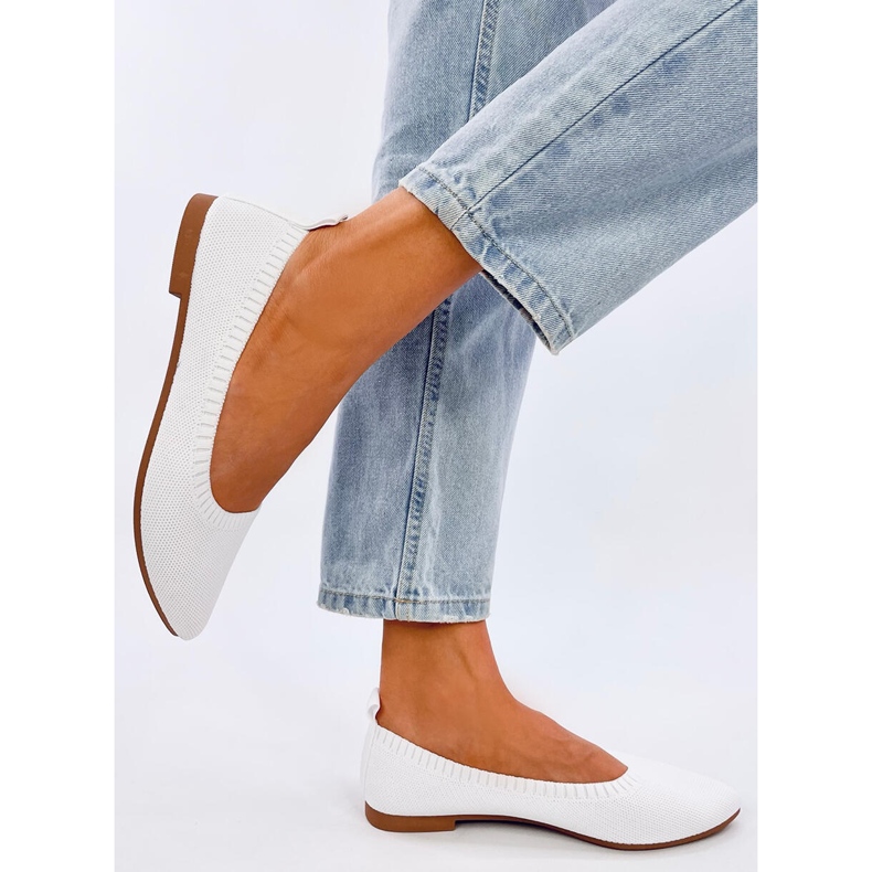 Kreiss Vita genombrutna balettlägenheter 1