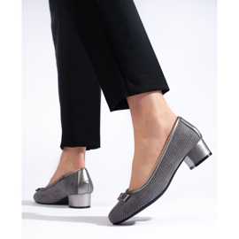 Daszyński grå genombrutna lågklackade pumps 2