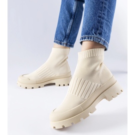 Beige sneakers med en flexibel övre Varden 1