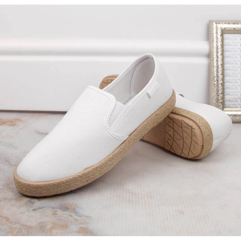 Slip-on espadrillor för kvinnor vita Big Star DD274015 1
