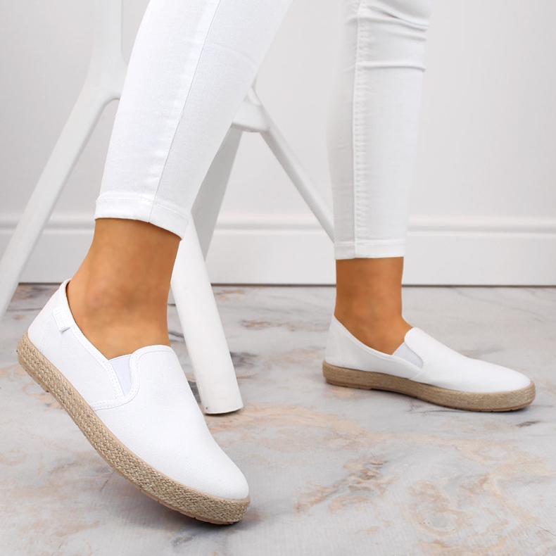 Slip-on espadrillor för kvinnor vita Big Star DD274015 2