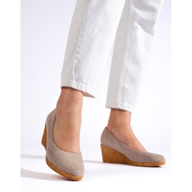 Mörkbeige wedge pumps 1