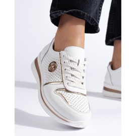 Sportskor i vitt läder 2