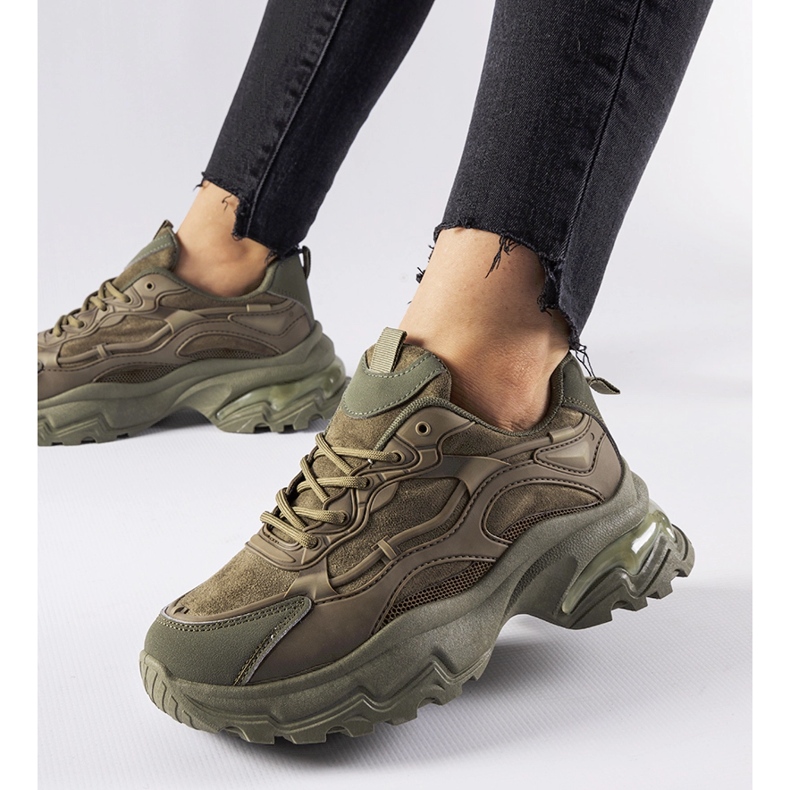 Gröna Wolnut sneakers 1
