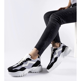 Svarta och gråa massiva Gironic sneakers 1