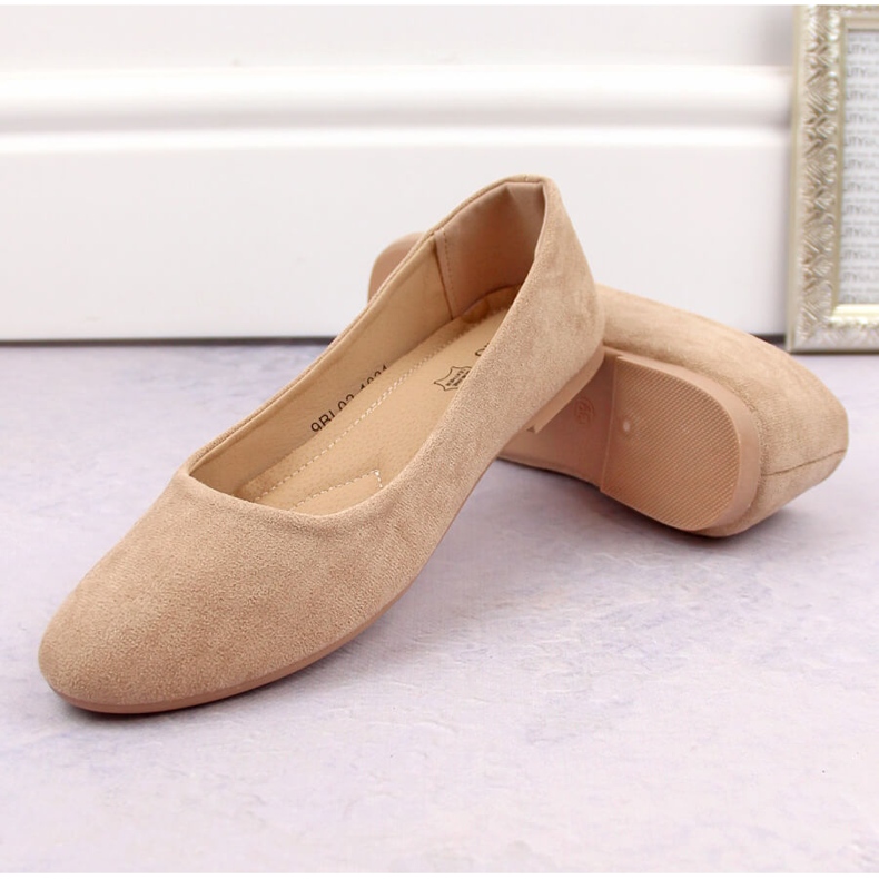 Beige mocka ballerinor för kvinnor eVento 9BL02-1031 1