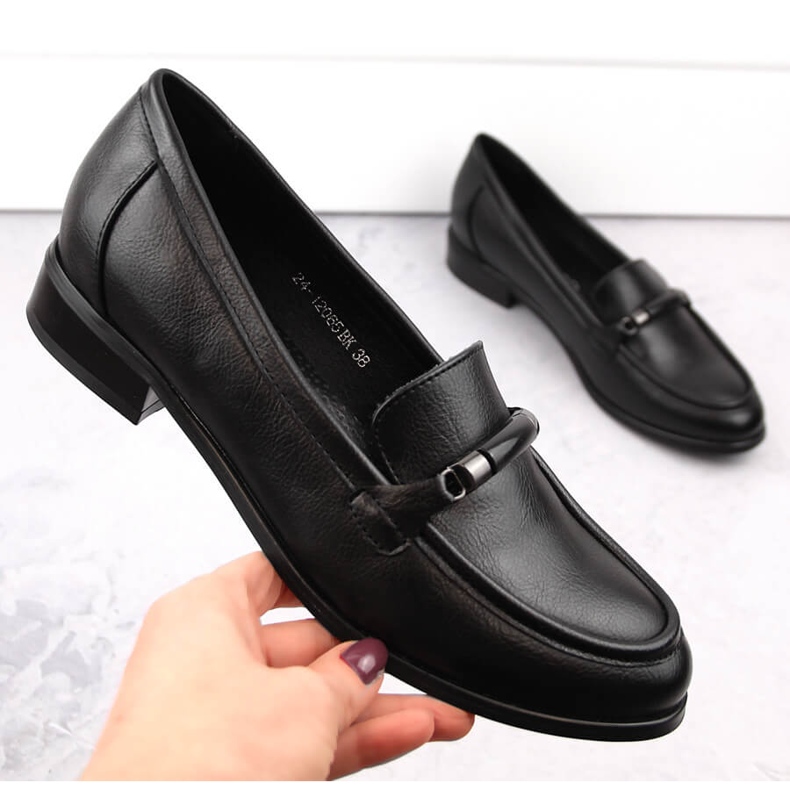 Svarta lågklackade damskor Potocki SZ12065 1