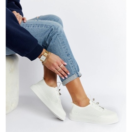 Laytonville vita perforerade sneakers 1