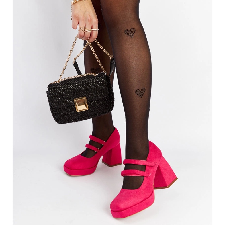 Cher rosa pumps med en massiv blockklack 1